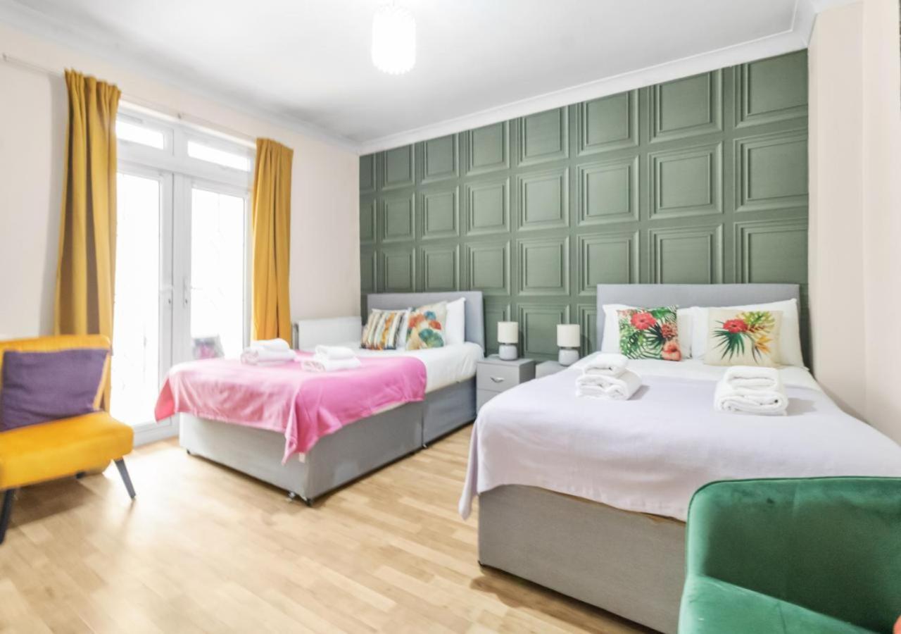 Experience Comfort & Style Cosy Private In Roundway Londra