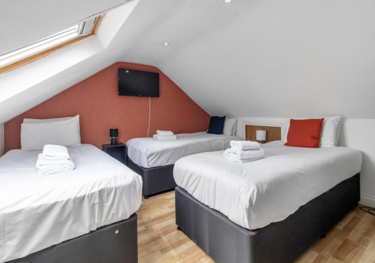 Experience Comfort & Style Cosy Private In Roundway