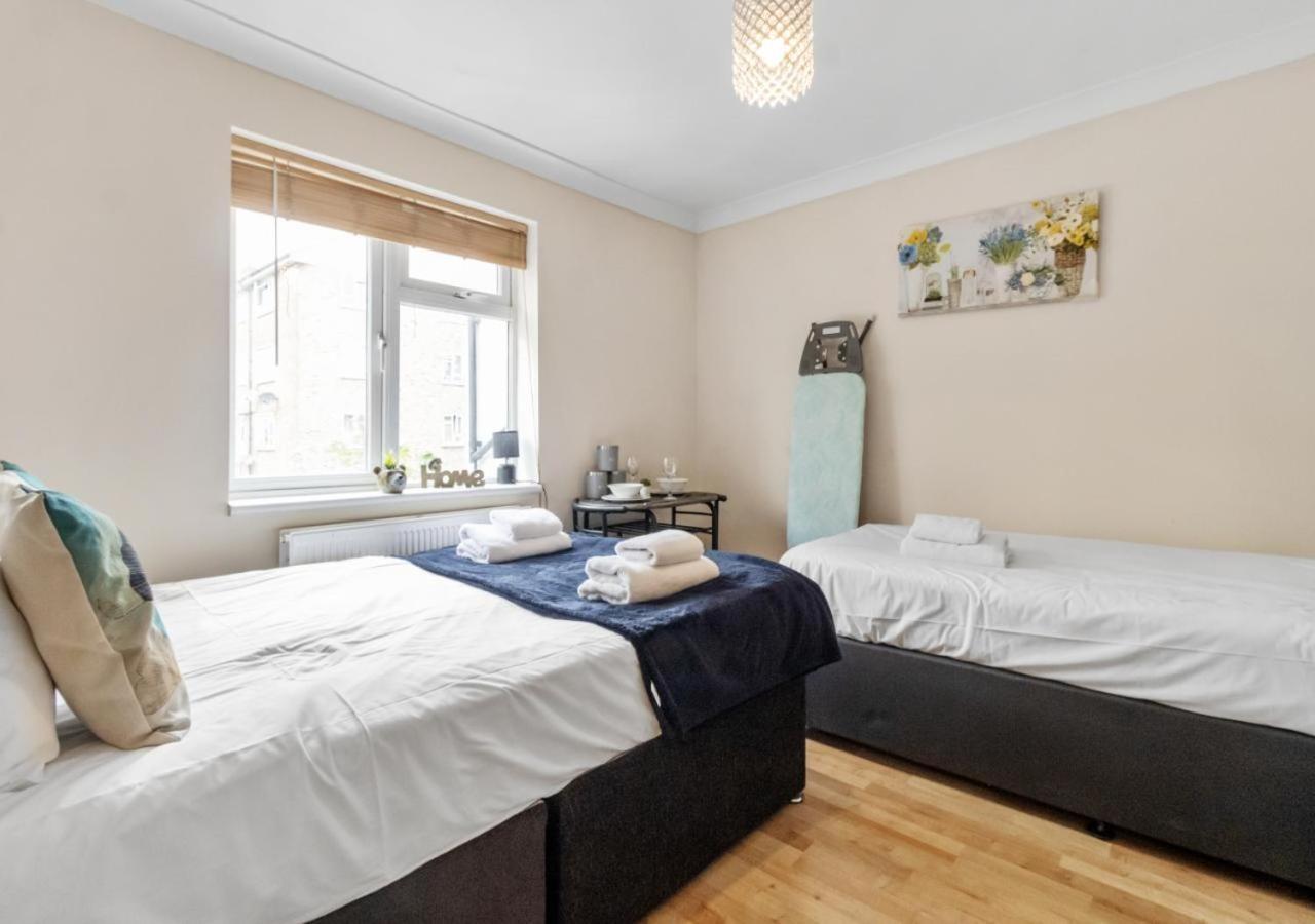 Experience Comfort & Style Cosy Private In Roundway Appartamento Londra