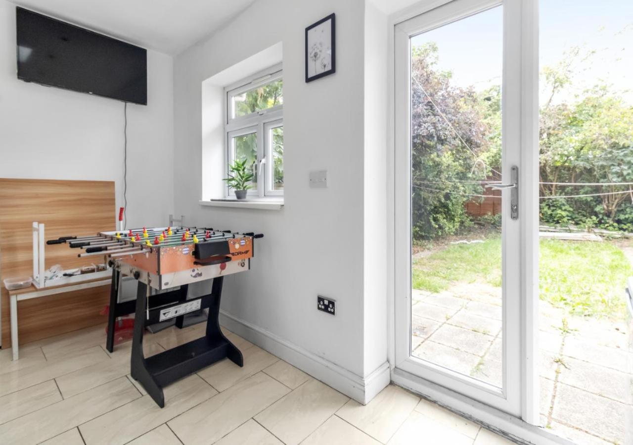 Experience Comfort & Style Cosy Private In Roundway *